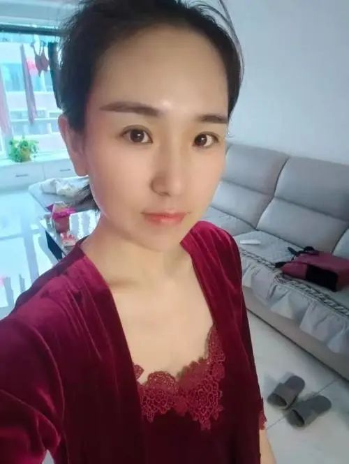 DƬ